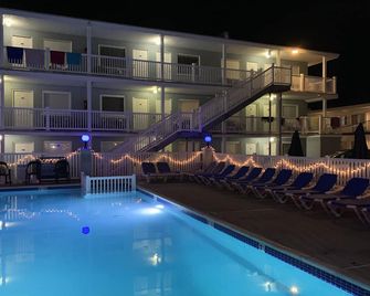 Sandy Shores Resort - North Wildwood - Piscina