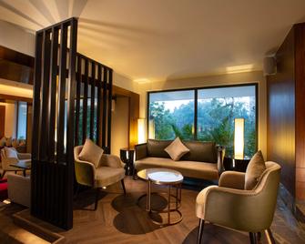 The Oasis Mussoorie - a member of Radisson Individuals - Mussoorie - Living room