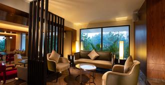 The Oasis Mussoorie - a member of Radisson Individuals - Mussoorie - Living room