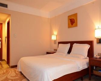 Greentree Inn Dongguan Houjie Wanda Plaza Hotel - Dongguan - Bedroom