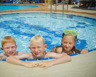 Sea View Resorts & Spa - Karfas
