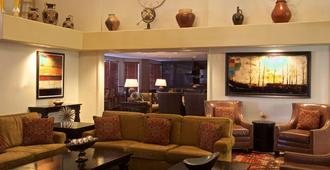 Embassy Suites by Hilton Flagstaff - Flagstaff - Lounge