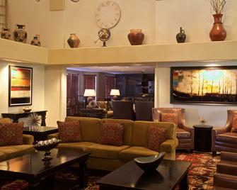 Embassy Suites by Hilton Flagstaff - Flagstaff - Sala de estar