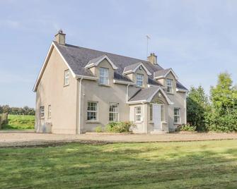 Craiglea Cottage, Family Friendly, With A Garden In Coleraine - Coleraine - Building