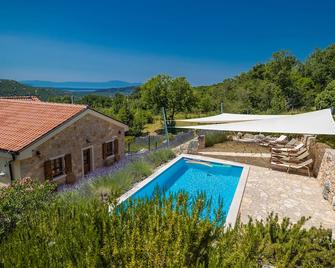 Vinodolsun Villa Vallis - Klenovica - Pool