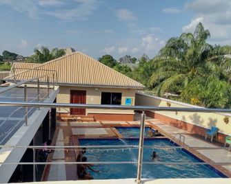 Adig Suites Abakaliki - Abakaliki - Balcón