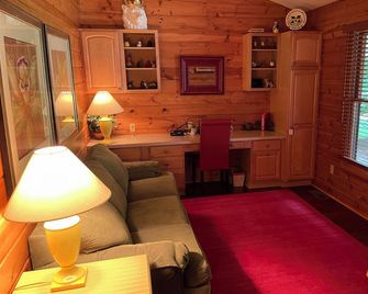 2+ Bed East Torch Lake with Rare Sandy Beach Frontage - Central Lake - Living room