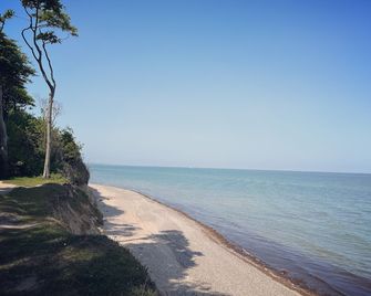 Beautiful bungalow near the Baltic Sea, family-friendly and quiet - Nienhagen - Пляж
