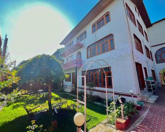 K S Palace Srinagar - Srinagar - Building