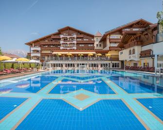 Alpenpark Resort Superior - Seefeld - Piscine