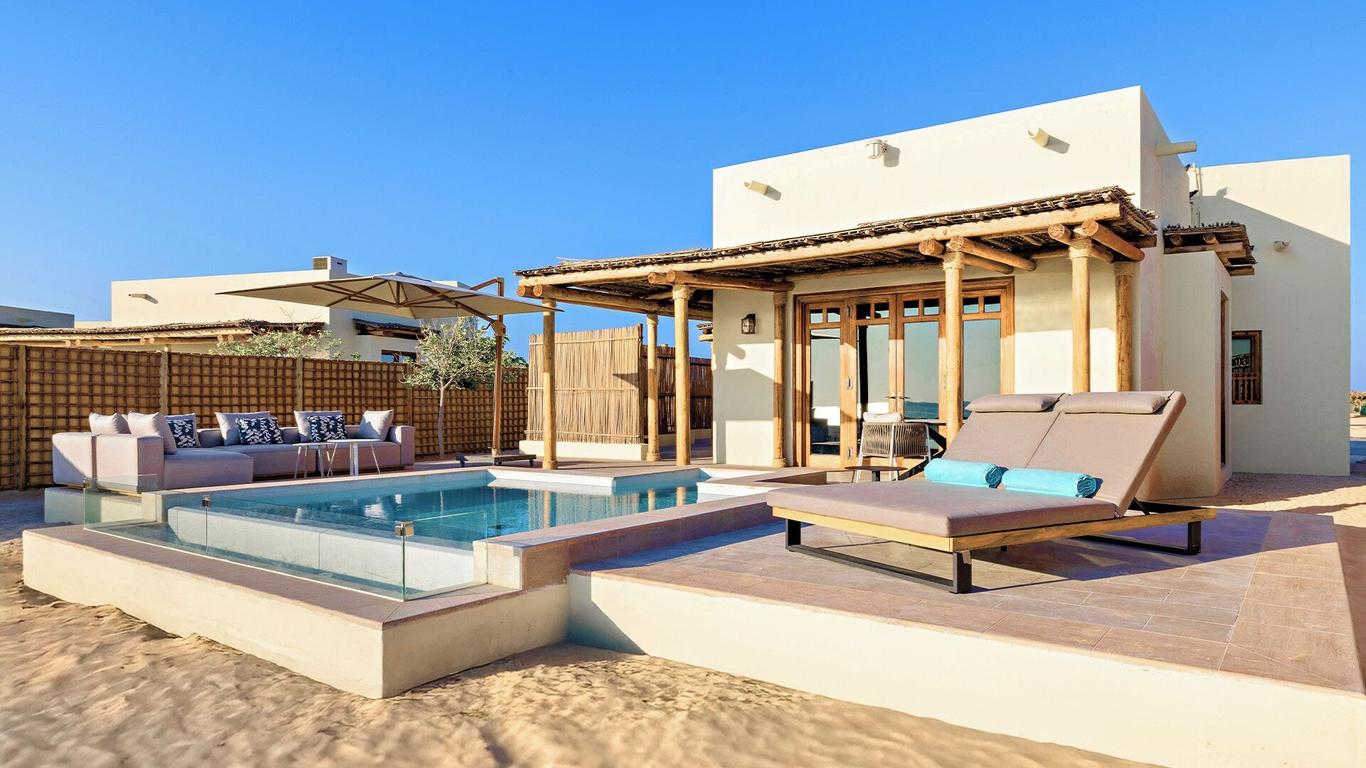 أنانتارا جزيرة صير بني ياس منتجع فيلات اليم