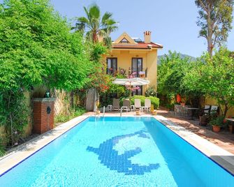 Villa DanLin Hotel - Göcek - Piscina