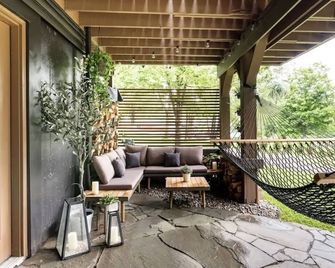 Entire Cabin - Modern A-Frame w/Hot Tub - Ellenville - Patio