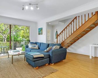 Huskisson Beach Holiday Villa by Experience Jervis Bay - Huskisson - Salon