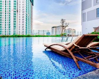 Rivergate Apartment Central in Hcm City - Ciudad Ho Chi Minh - Piscina
