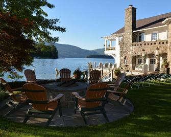 Lake George Boathouse Bed and Breakfast - Bolton Landing - Patio