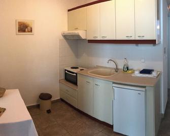 Victor-Eleni Hotel - Chaniotis - Cocina