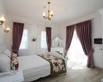 Alya Mou Butik Hotel - Cesme - Habitación