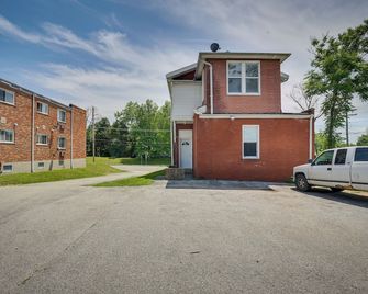 Convenient Jennings Apartment, 12 Mi to St Louis! - Jennings - Gebäude