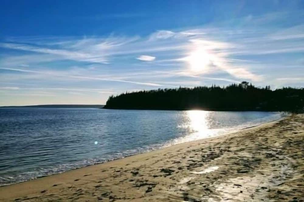 3 bedroom beach house with hot tub and spectacular view - Hubbards - Beach