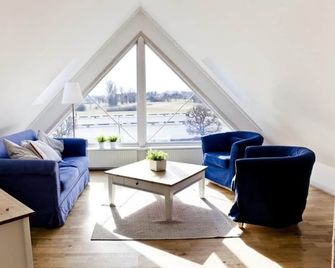 Abbekås Golfrestaurang & Hotell - Abbekås - Wohnzimmer