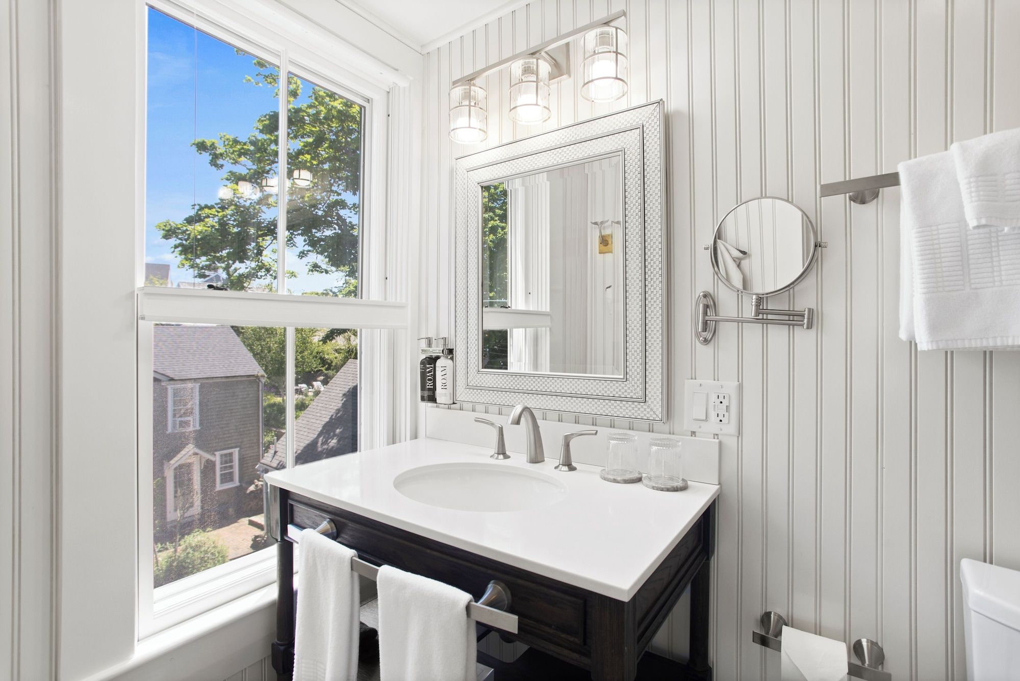 Carlisle House Inn - Nantucket - Bathroom