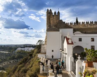 阿爾科斯德拉弗龍特拉旅館 - Cortes de la Frontera
