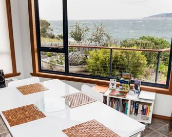 Larus Waterfront Cottage - Port Arthur - Balcony