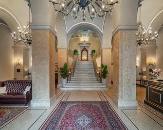 جراند هوتل دي بارما || إون إ ٕاسبيرينزي - بارما - ردهة