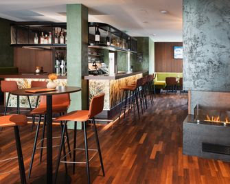 Holiday INN Innsbruck by IHG - Innsbruck - Bar
