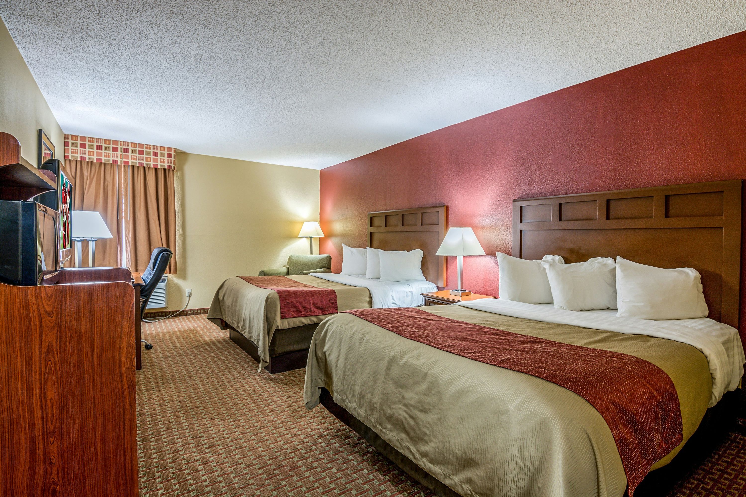 Red Roof Inn & Suites Little Rock - ליטל רוק - חדר שינה