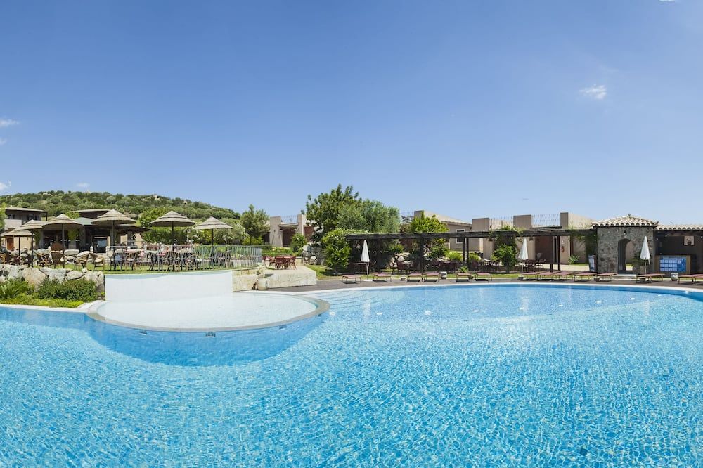 S'Incantu Resort - Villasimius - Piscina