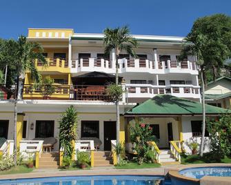 Seashore Beach Resort - Puerto Galera - Building