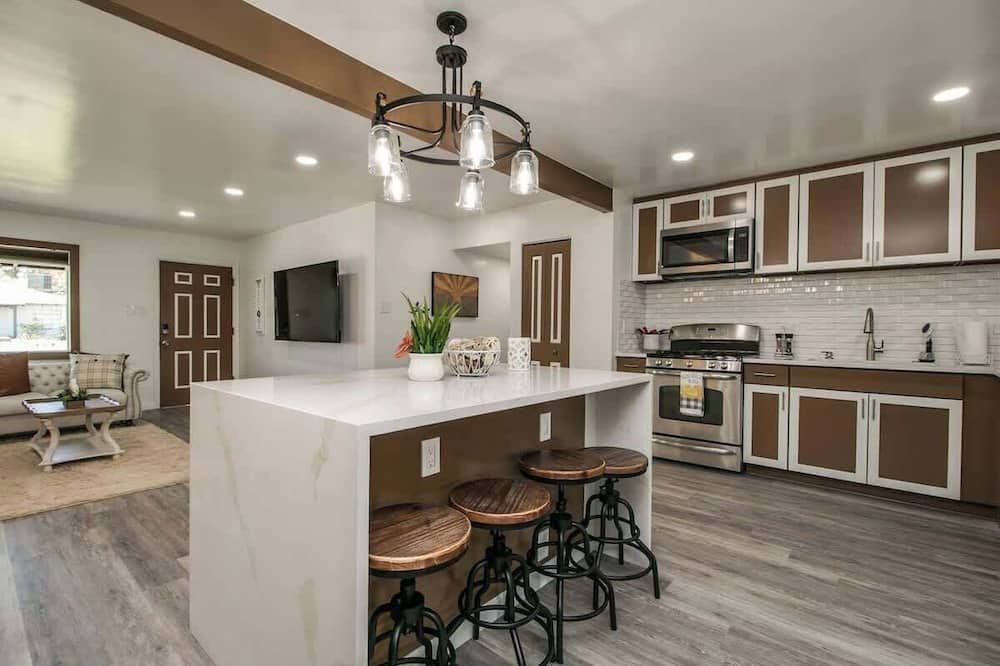 Historic District Gem w/ Modern Style & Amenities! - פיניקס - מטבח