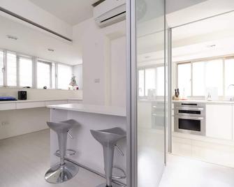 Spacious Modern Flat in downtown TPE Center - Taipei - Kök