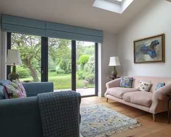 Large family house in heart of nature reserve - Rowland's Castle - Sala de estar