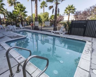 Hampton Inn And Suites San Jose - San Jose - Piscina