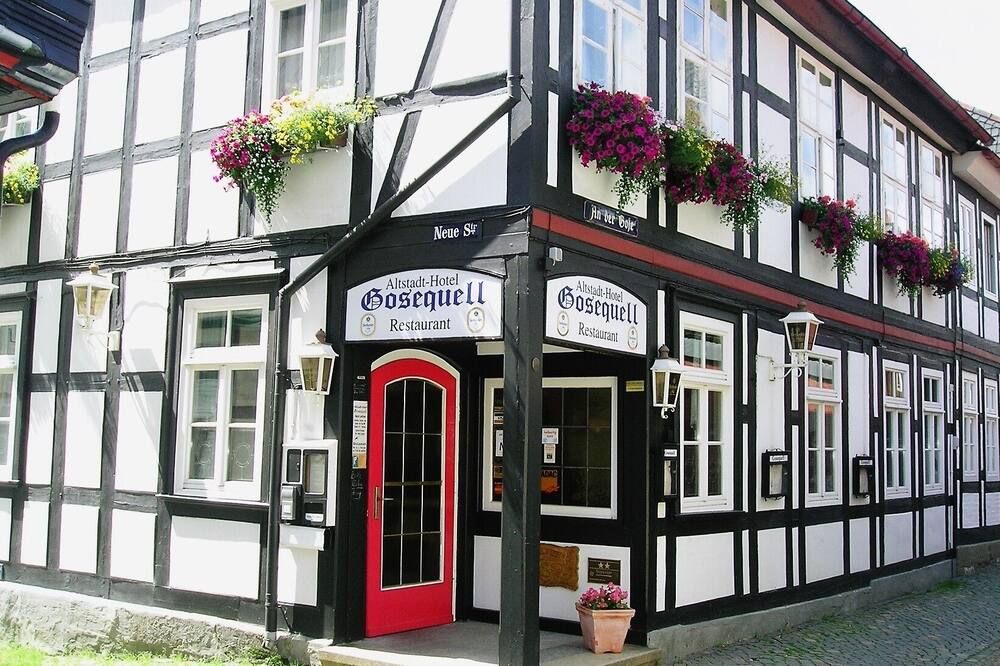 ألتشتاد هوتل جوزيكيل