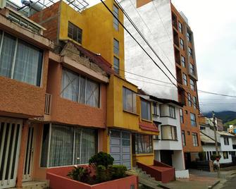 Hospedaje El Dorado - Furnished studio apartments - Pasto - Edificio