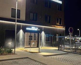 Hôtel Le Relais des Brasseurs - Aubagne - Aubagne - Gebouw