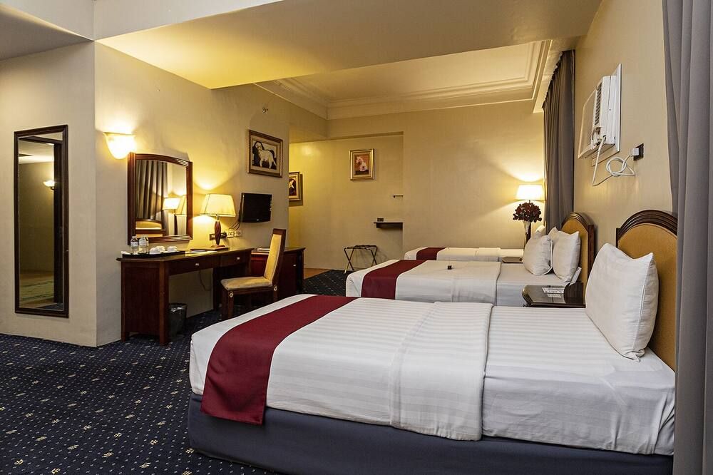Sarrosa International Hotel and Residential Suites - סבו סיטי