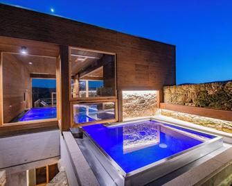 Casa Perfeuto Maria - Outes - Pool