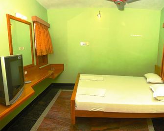 Vinodhara Guest House - Mahabalipuram - Bedroom