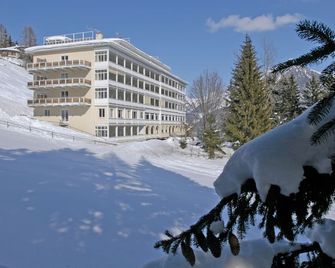 Davos Youth Hostel - דאבוס - בניין