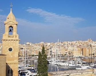 50th Boutique Hotel - Birgu - Outdoors view