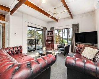 Waterbird Rest - Murray Bridge - Huiskamer