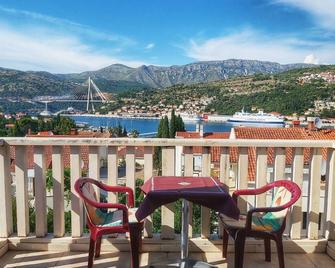 Adria Apartments and Rooms - Dubrovnik - Balcón