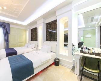 Myeongpum Drive-in Hotel - Jeongeup - Bedroom