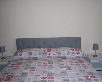 Affittacamere Mariada - Torre Melissa - Bedroom