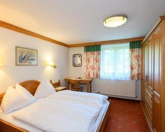 Hotel-Gasthof Kröll - Nähe Skigebiet Kitzsteinhorn Kaprun, gratis Nationalpark Card - Niedernsill - Ložnice
